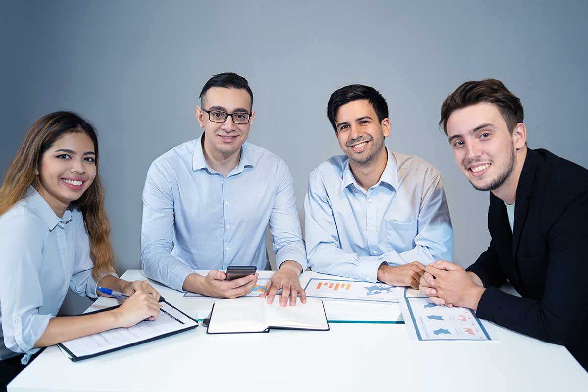 El equipo humano la principal característica de una empresa de servicios de cara al éxito. El equipo humano la principal característica de una empresa de servicios de cara al éxito.