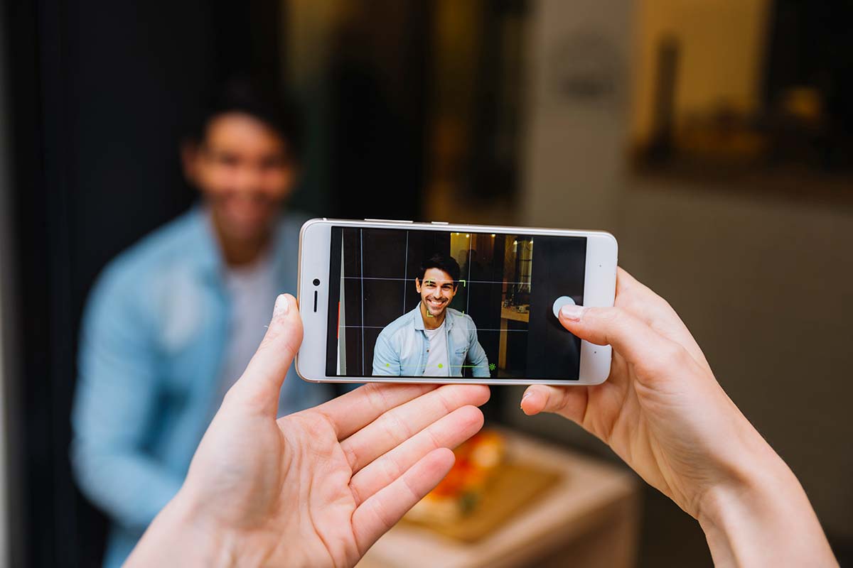 Captura profesional con celulares de alta gama a mano alzada o con trípode Captura profesional con celulares de alta gama a mano alzada o con trípode