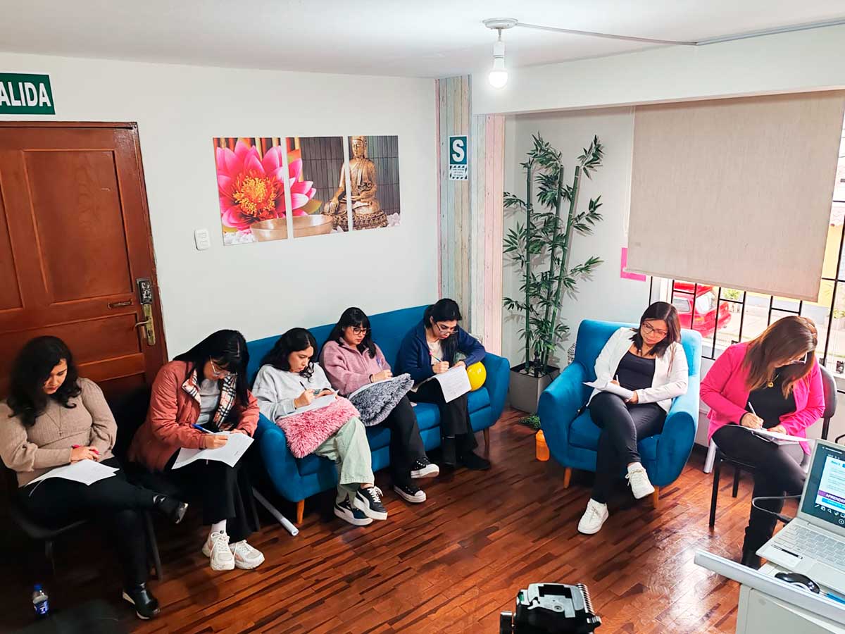 Durante el proceso de capacitación Full Day con Adelgazar y Punto. Durante el proceso de capacitación Full Day con Adelgazar y Punto.