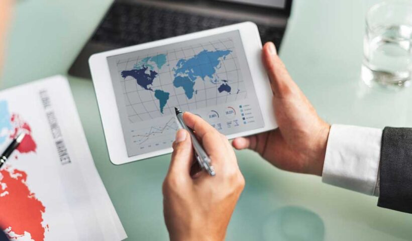 ¿Dónde estudiar economía y negocios internacionales en Perú?