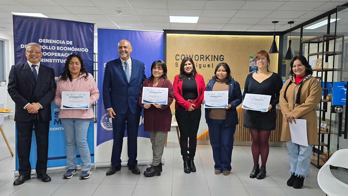 Certificados a uno de los grupos de los emprendedores de San Miguel tras el cierre del Cierre del 1er módulo formativo Emprendedores San Miguel Certificados a uno de los grupos de los emprendedores de San Miguel tras el cierre del Cierre del 1er módulo formativo Emprendedores San Miguel